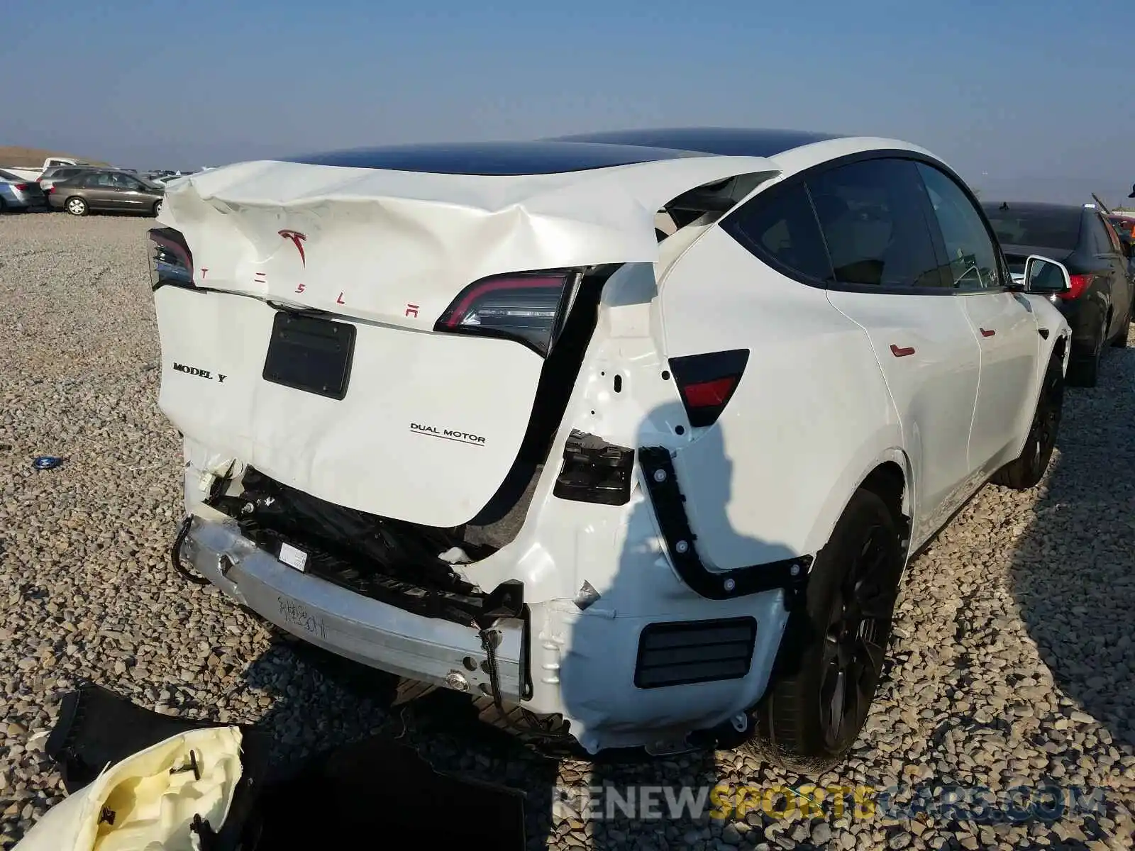 9 Photograph of a damaged car 5YJYGDEE2LF025756 TESLA MODEL Y 2020