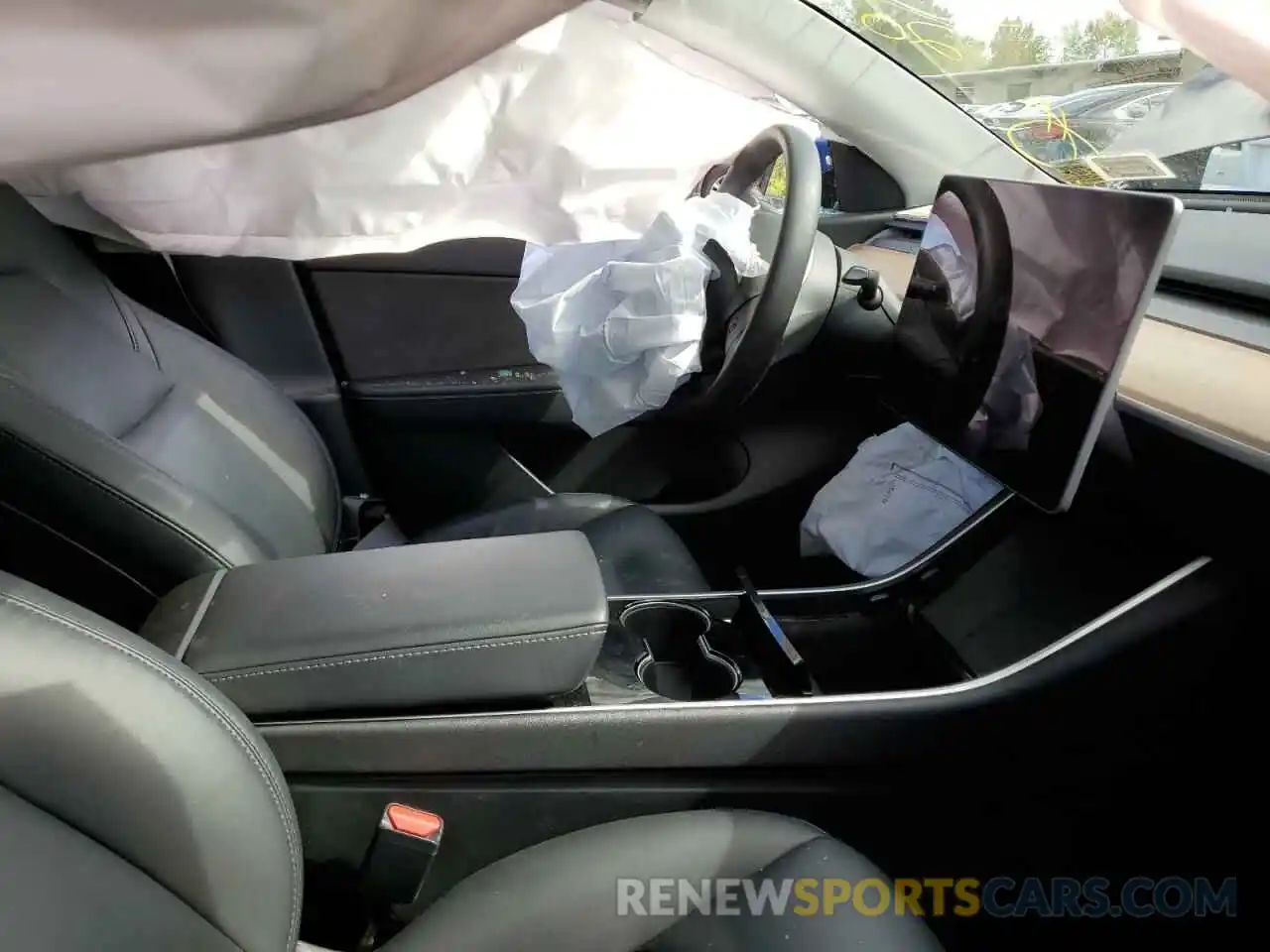 5 Photograph of a damaged car 5YJYGDEE2LF030682 TESLA MODEL Y 2020