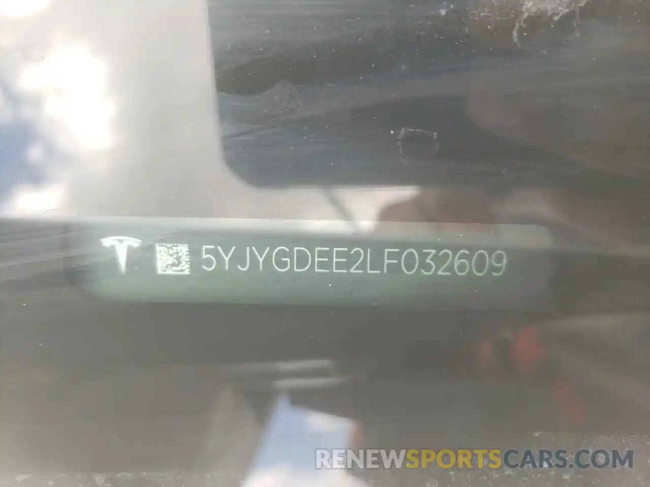 10 Photograph of a damaged car 5YJYGDEE2LF032609 TESLA MODEL Y 2020