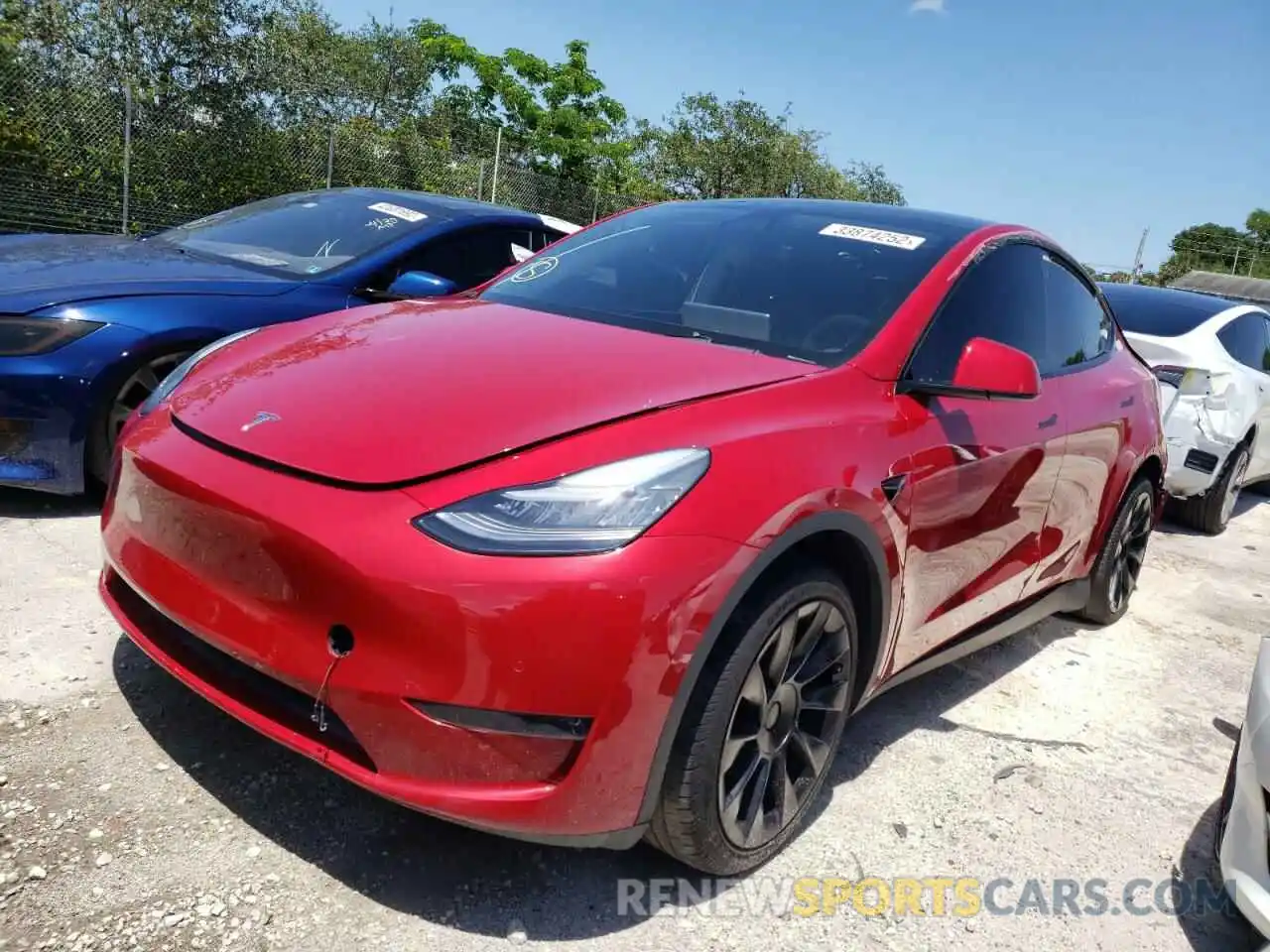 2 Photograph of a damaged car 5YJYGDEE2LF033372 TESLA MODEL Y 2020