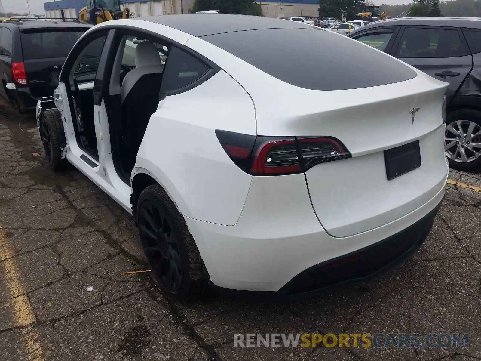 3 Photograph of a damaged car 5YJYGDEE2LF034294 TESLA MODEL Y 2020