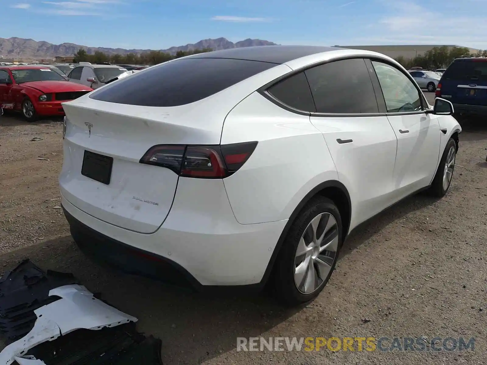 4 Photograph of a damaged car 5YJYGDEE2LF035140 TESLA MODEL Y 2020