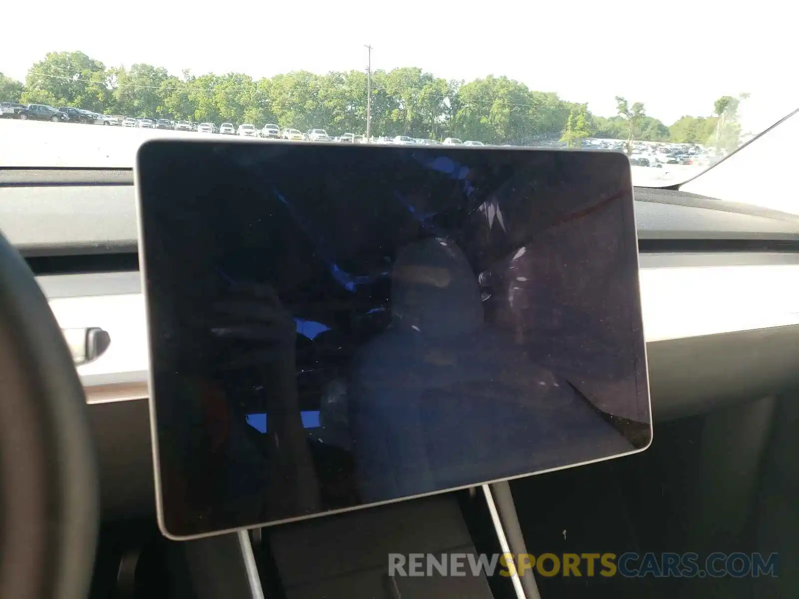 8 Photograph of a damaged car 5YJYGDEE2LF040824 TESLA MODEL Y 2020