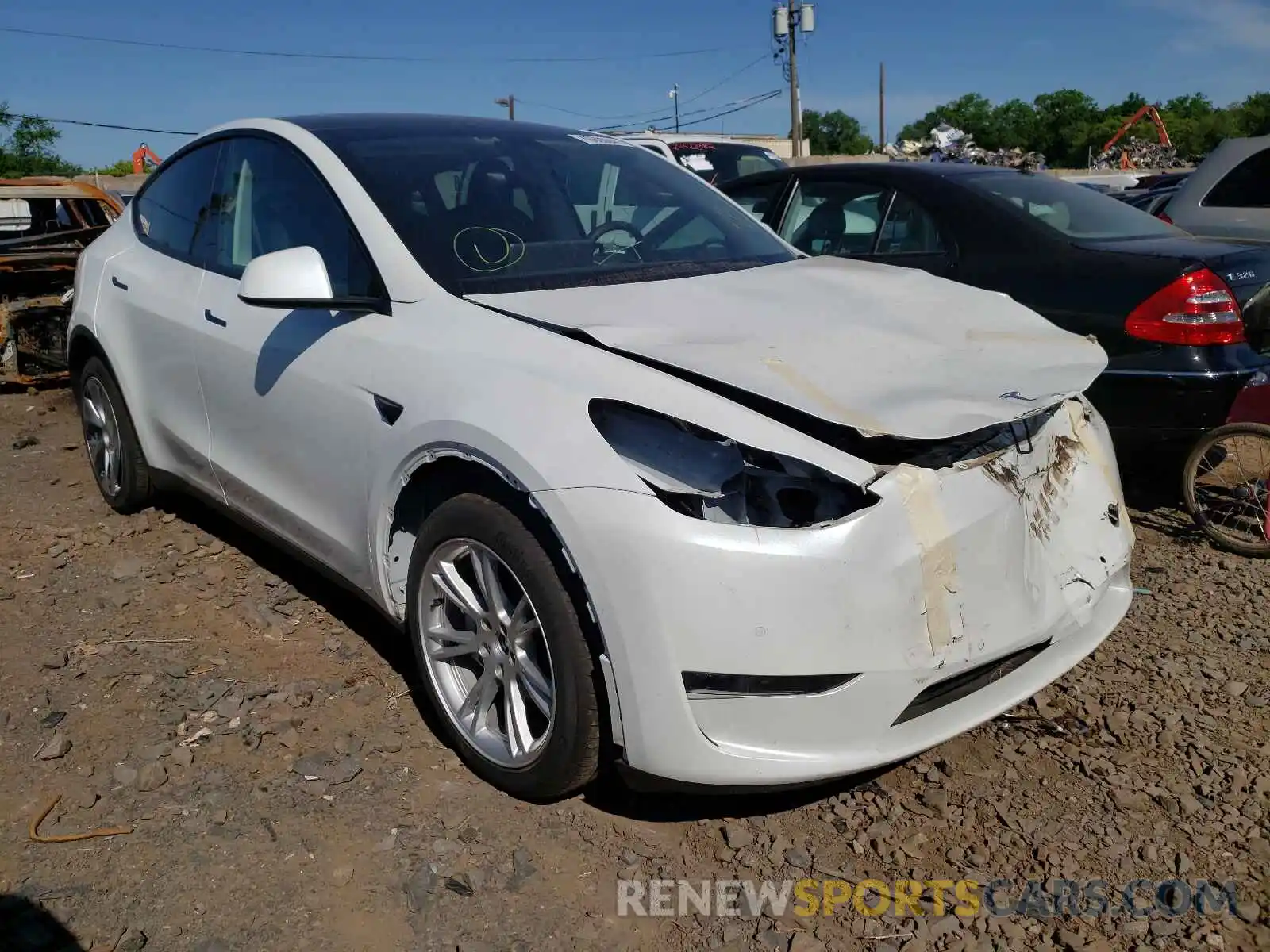 1 Photograph of a damaged car 5YJYGDEE2LF043822 TESLA MODEL Y 2020