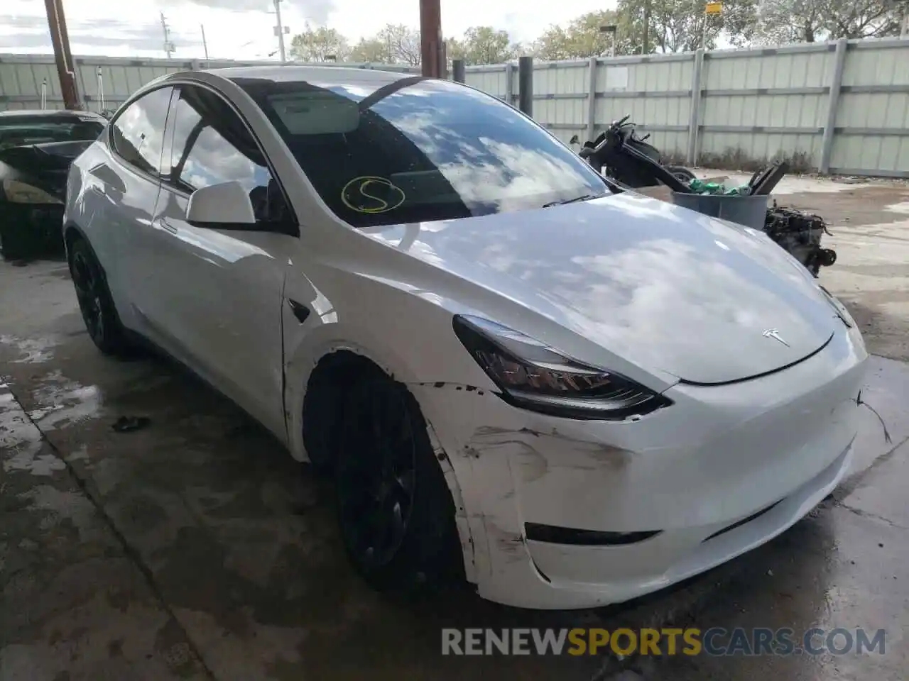 1 Photograph of a damaged car 5YJYGDEE2LF045652 TESLA MODEL Y 2020