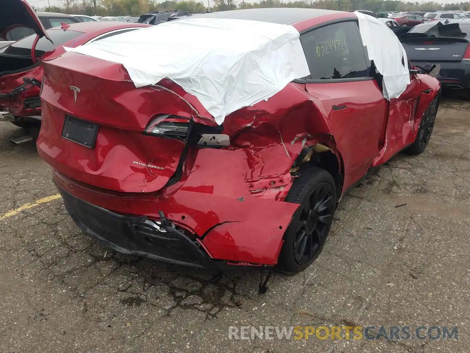 4 Photograph of a damaged car 5YJYGDEE2LF049054 TESLA MODEL Y 2020