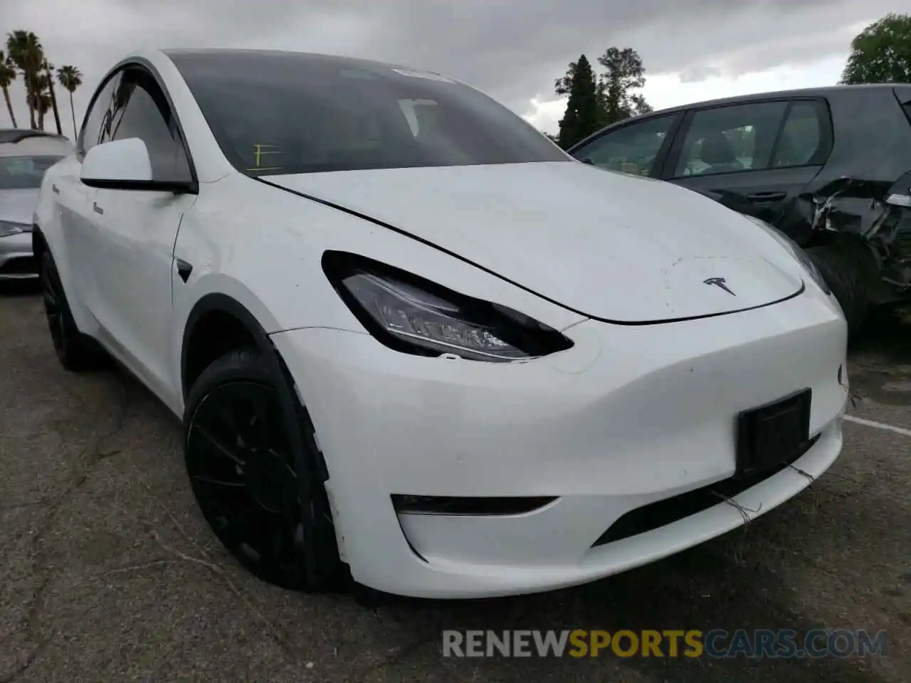 1 Photograph of a damaged car 5YJYGDEE2LF049300 TESLA MODEL Y 2020