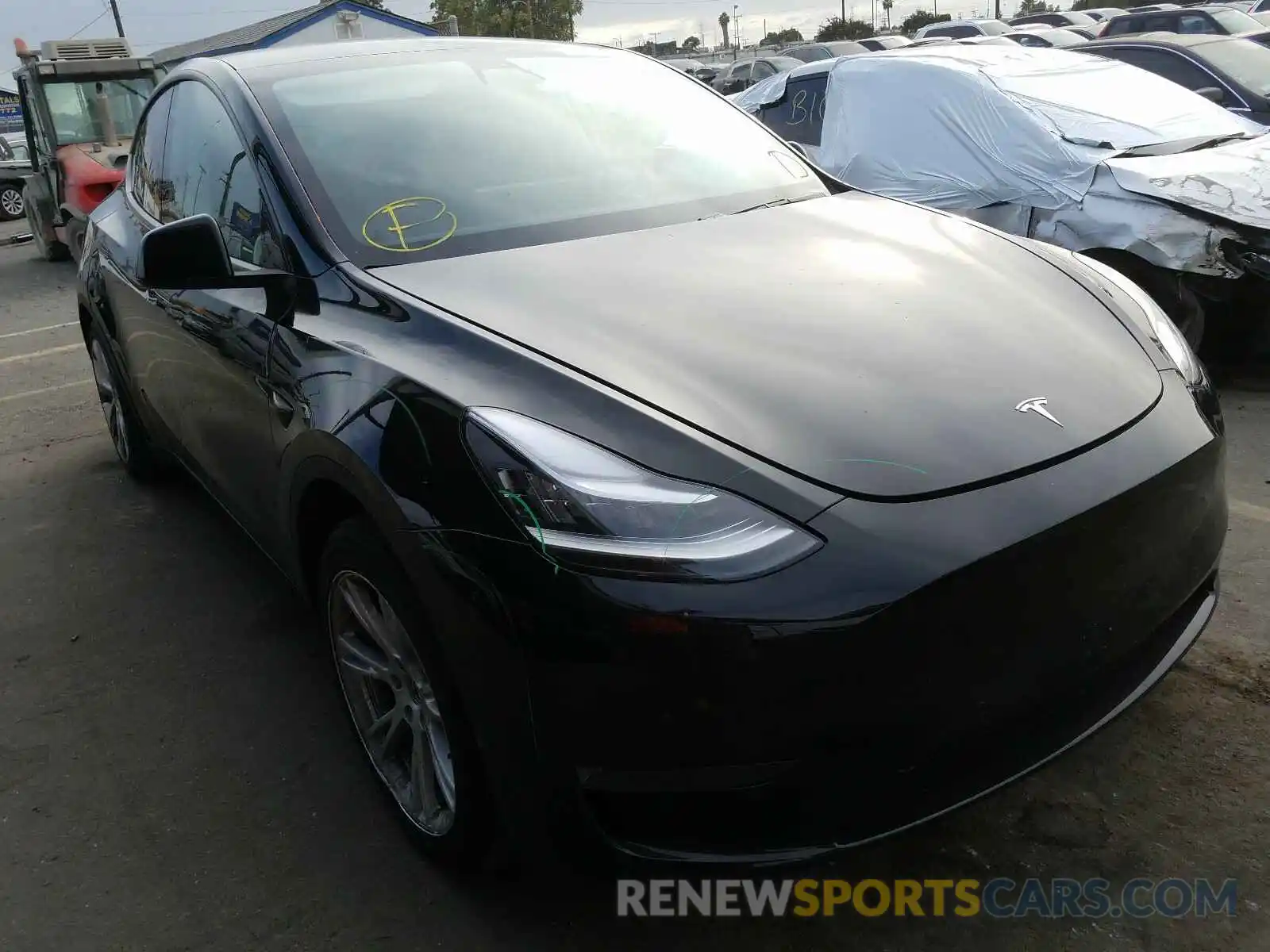 1 Photograph of a damaged car 5YJYGDEE2LF050656 TESLA MODEL Y 2020