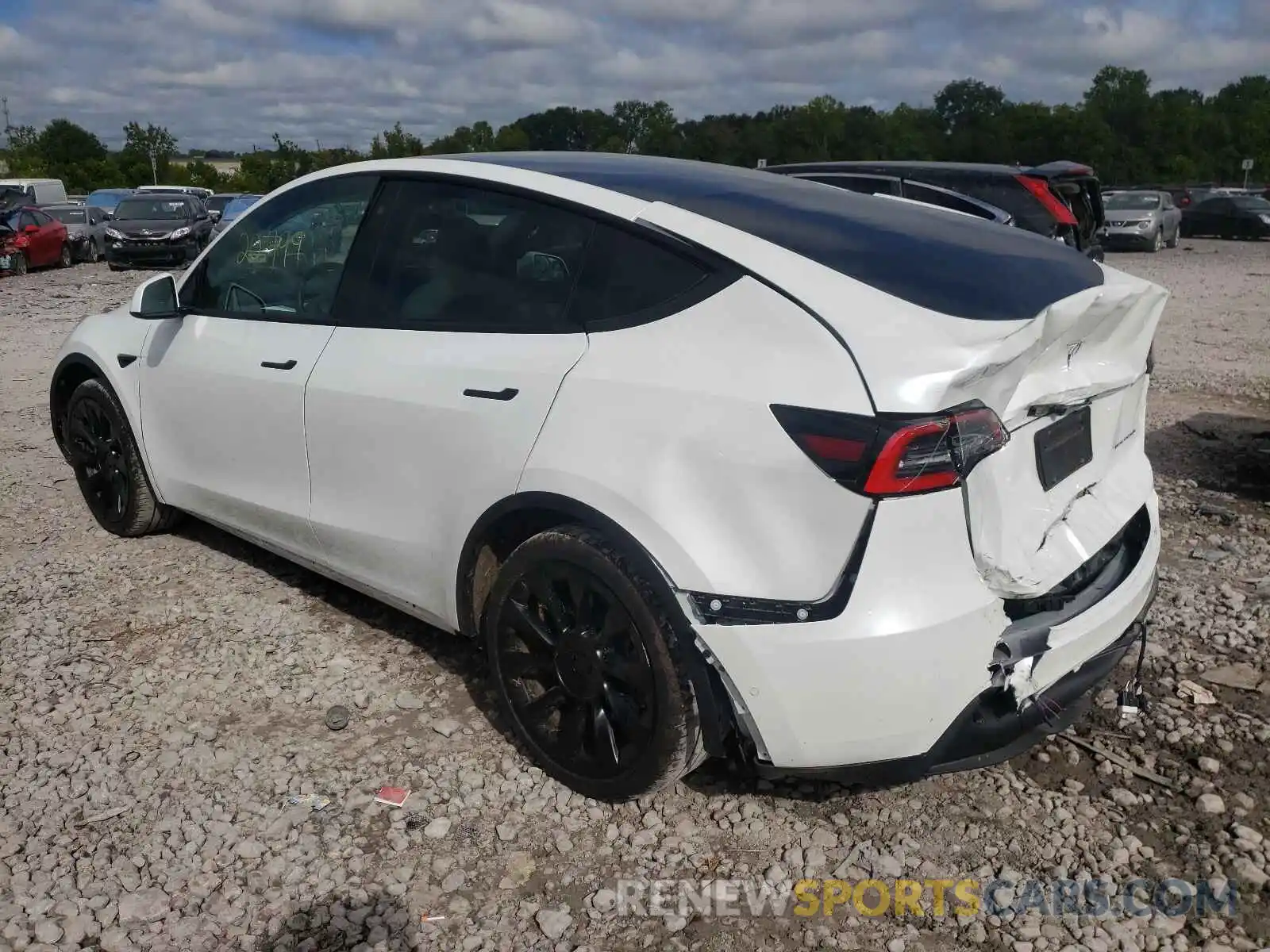 3 Photograph of a damaged car 5YJYGDEE2LF053119 TESLA MODEL Y 2020