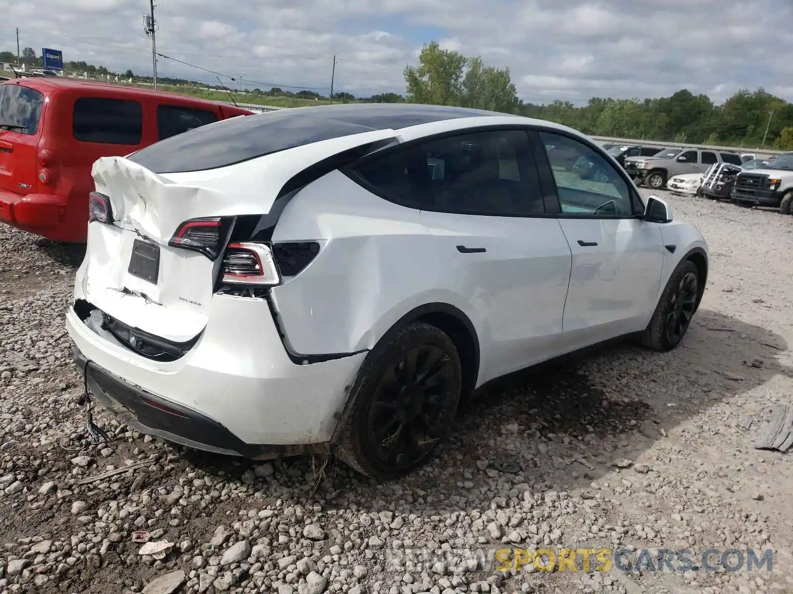 4 Фотография поврежденного автомобиля 5YJYGDEE2LF053119 TESLA MODEL Y 2020