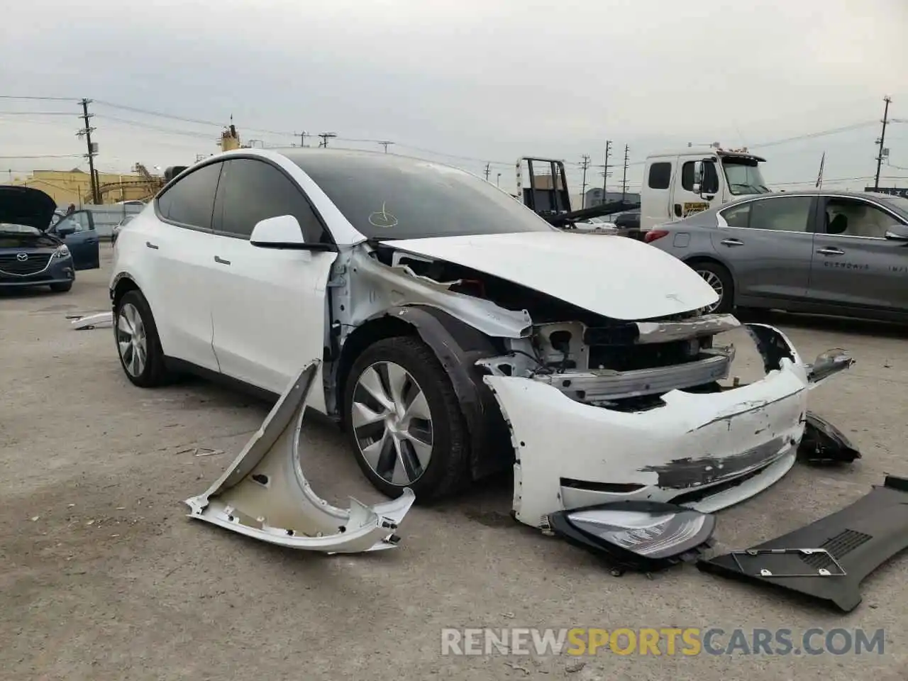 1 Photograph of a damaged car 5YJYGDEE2LF055629 TESLA MODEL Y 2020