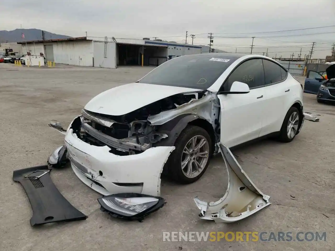 2 Photograph of a damaged car 5YJYGDEE2LF055629 TESLA MODEL Y 2020