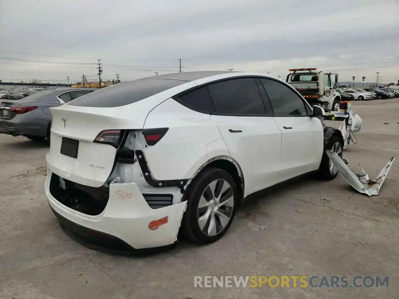 4 Photograph of a damaged car 5YJYGDEE2LF055629 TESLA MODEL Y 2020