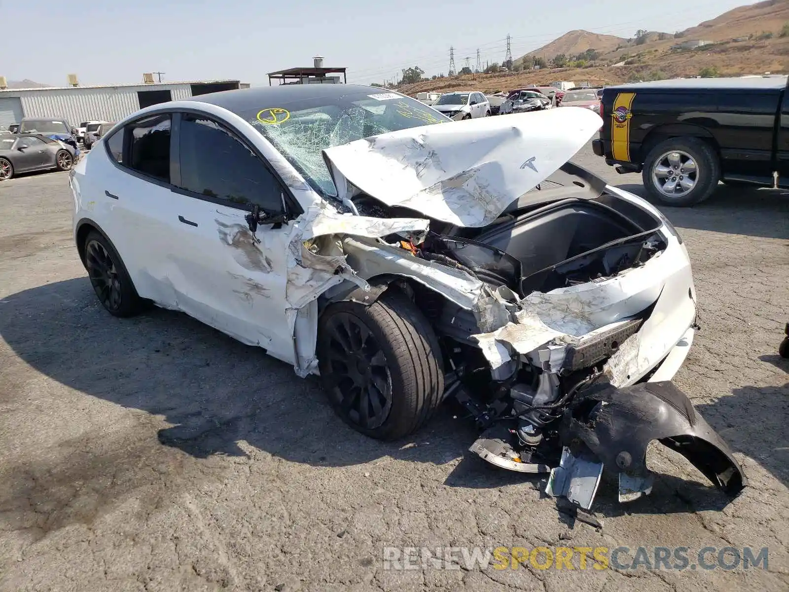 1 Photograph of a damaged car 5YJYGDEE2LF055730 TESLA MODEL Y 2020