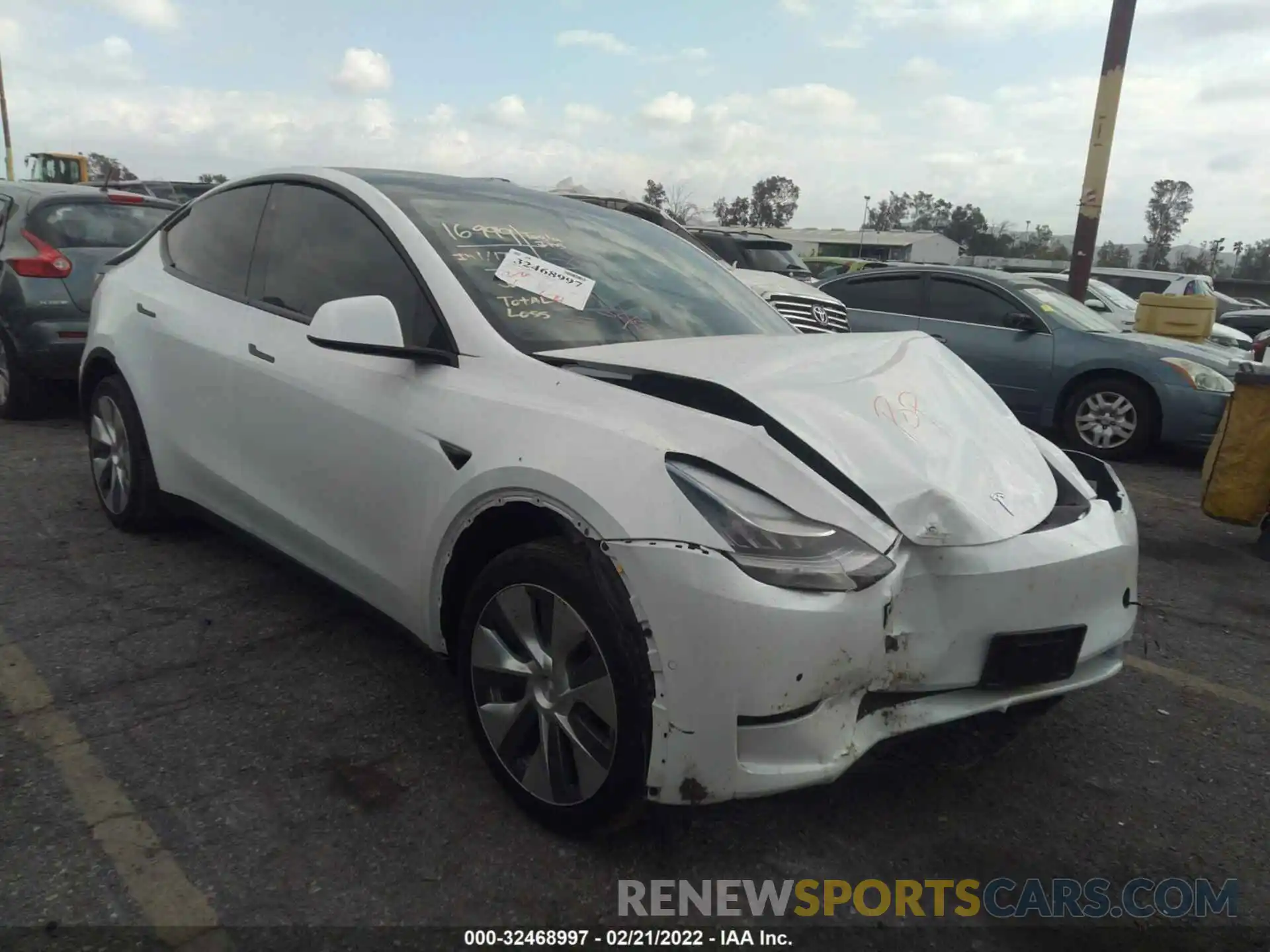 1 Photograph of a damaged car 5YJYGDEE3LF010327 TESLA MODEL Y 2020