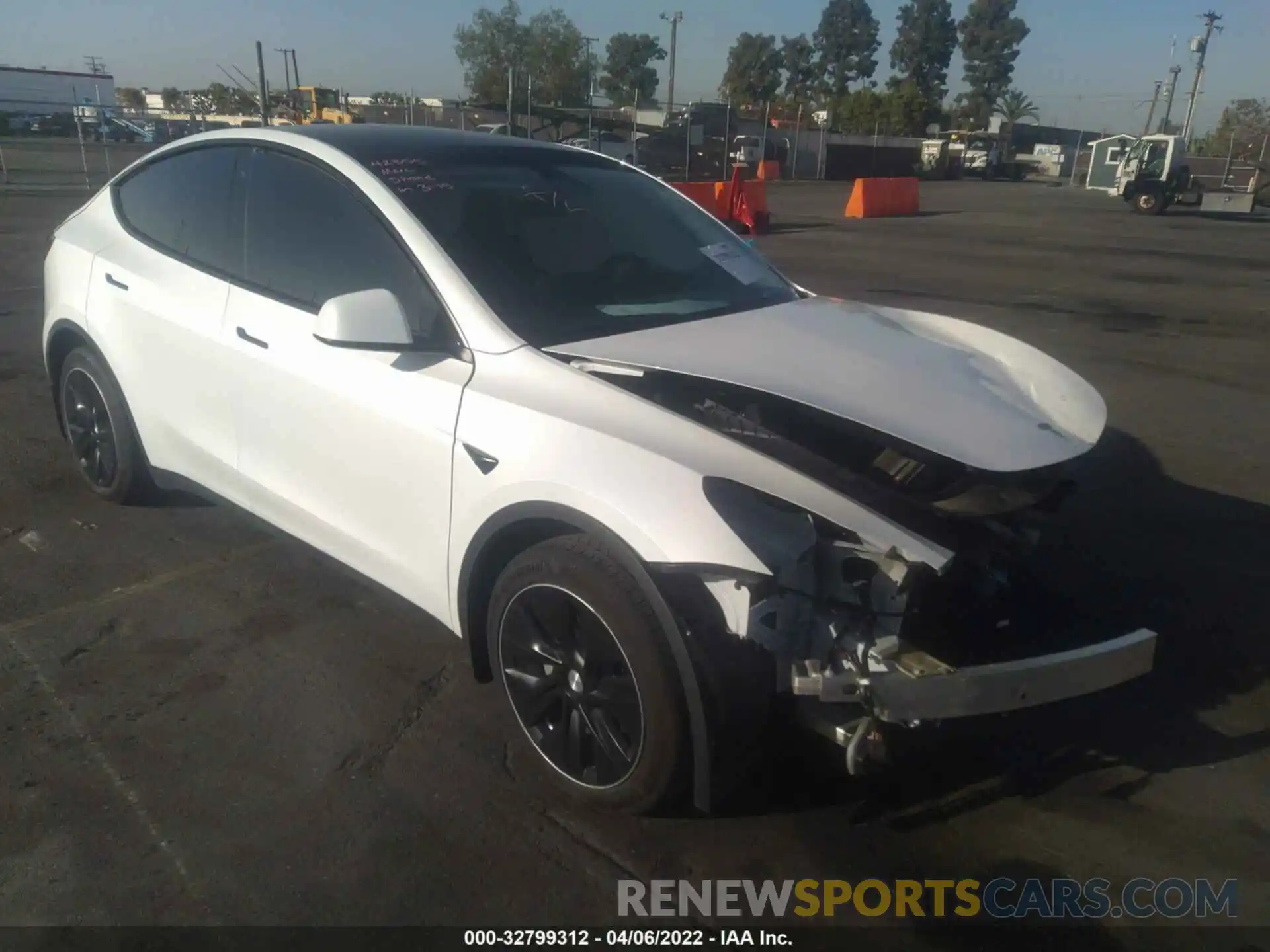 1 Photograph of a damaged car 5YJYGDEE3LF010571 TESLA MODEL Y 2020