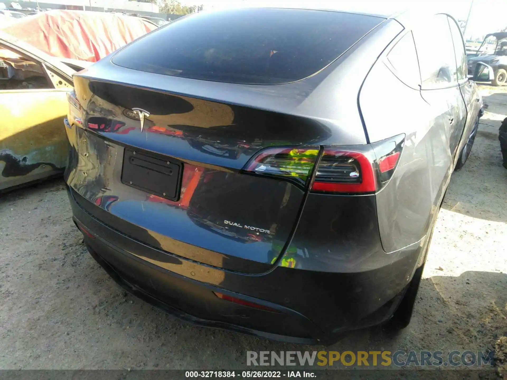 4 Фотография поврежденного автомобиля 5YJYGDEE3LF014927 TESLA MODEL Y 2020