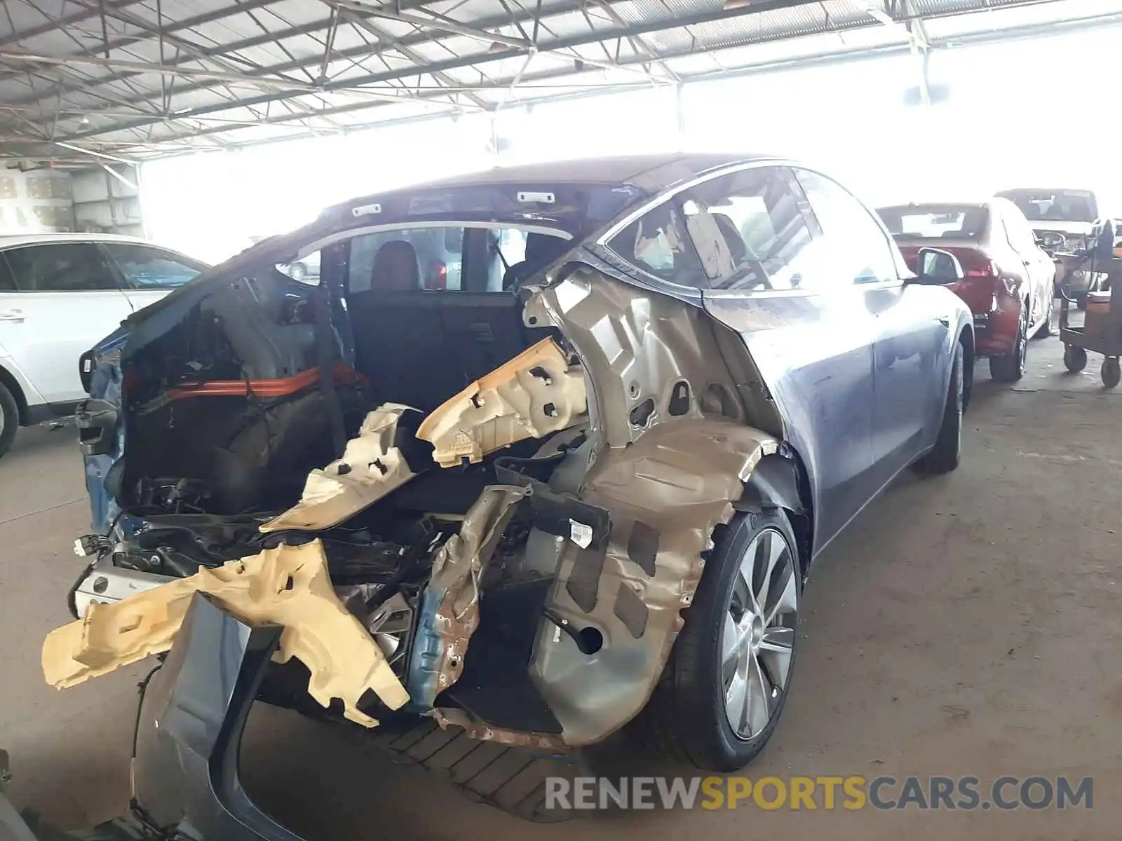 4 Photograph of a damaged car 5YJYGDEE3LF016547 TESLA MODEL Y 2020