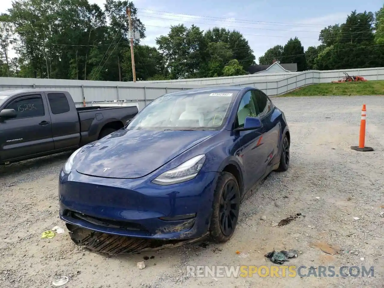 2 Photograph of a damaged car 5YJYGDEE3LF025832 TESLA MODEL Y 2020