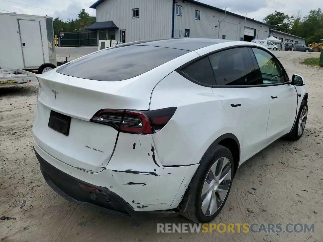 4 Photograph of a damaged car 5YJYGDEE3LF027399 TESLA MODEL Y 2020