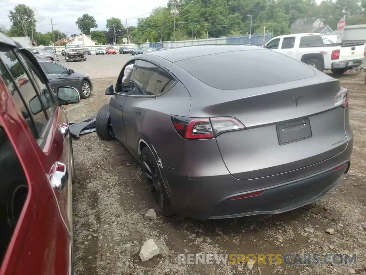 3 Photograph of a damaged car 5YJYGDEE3LF034045 TESLA MODEL Y 2020