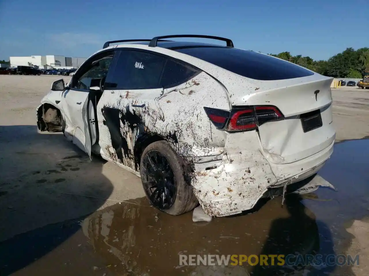 3 Photograph of a damaged car 5YJYGDEE3LF034238 TESLA MODEL Y 2020