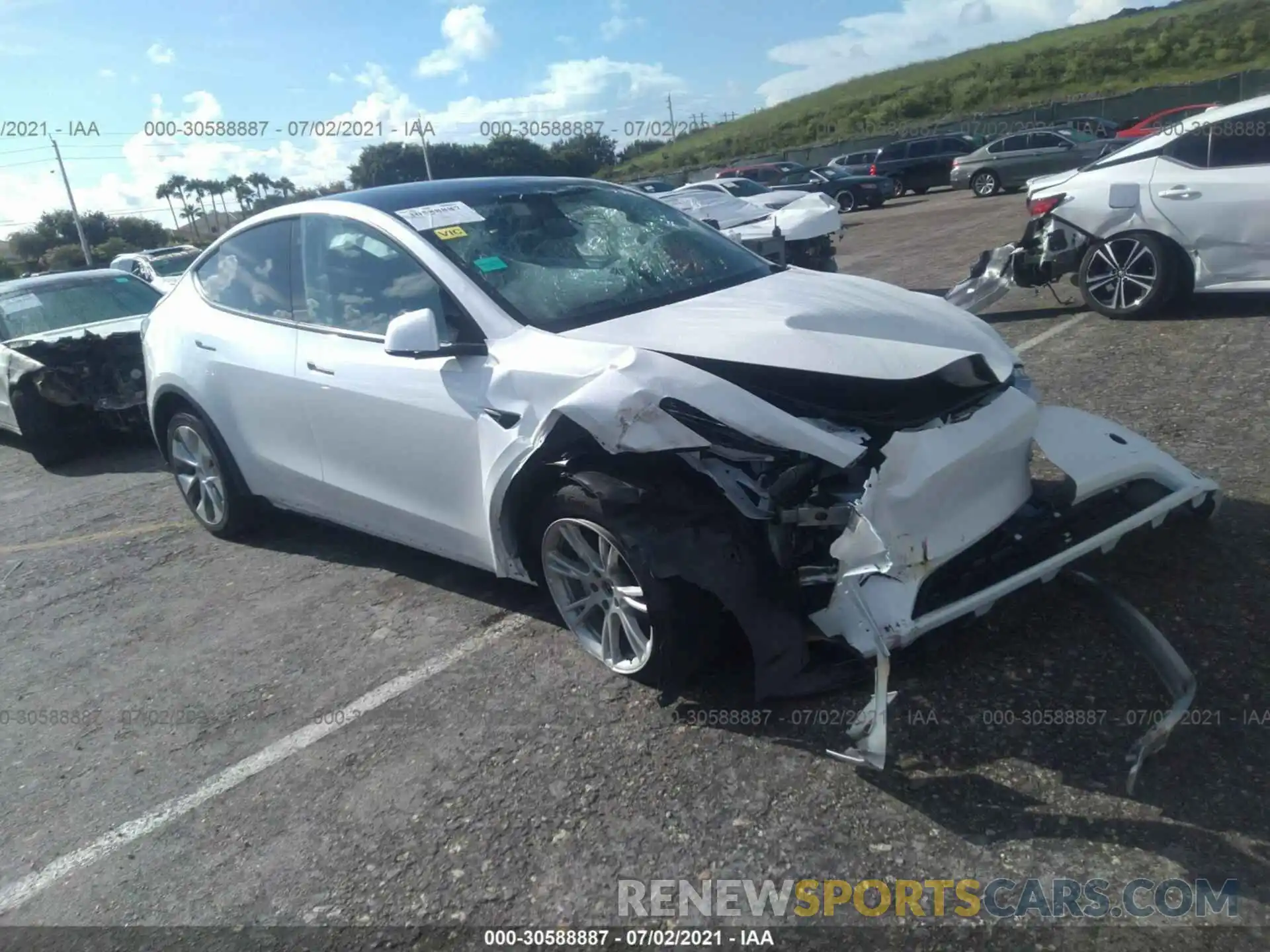 1 Photograph of a damaged car 5YJYGDEE3LF034997 TESLA MODEL Y 2020