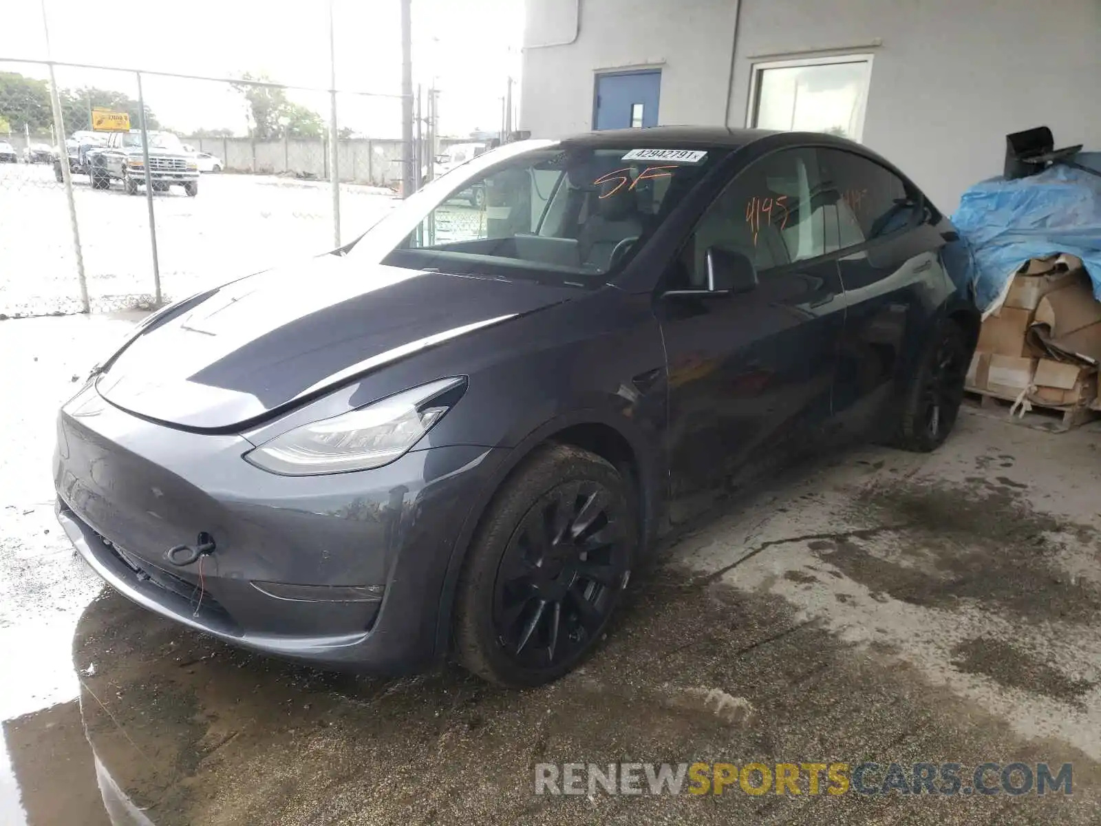 2 Фотография поврежденного автомобиля 5YJYGDEE3LF037950 TESLA MODEL Y 2020