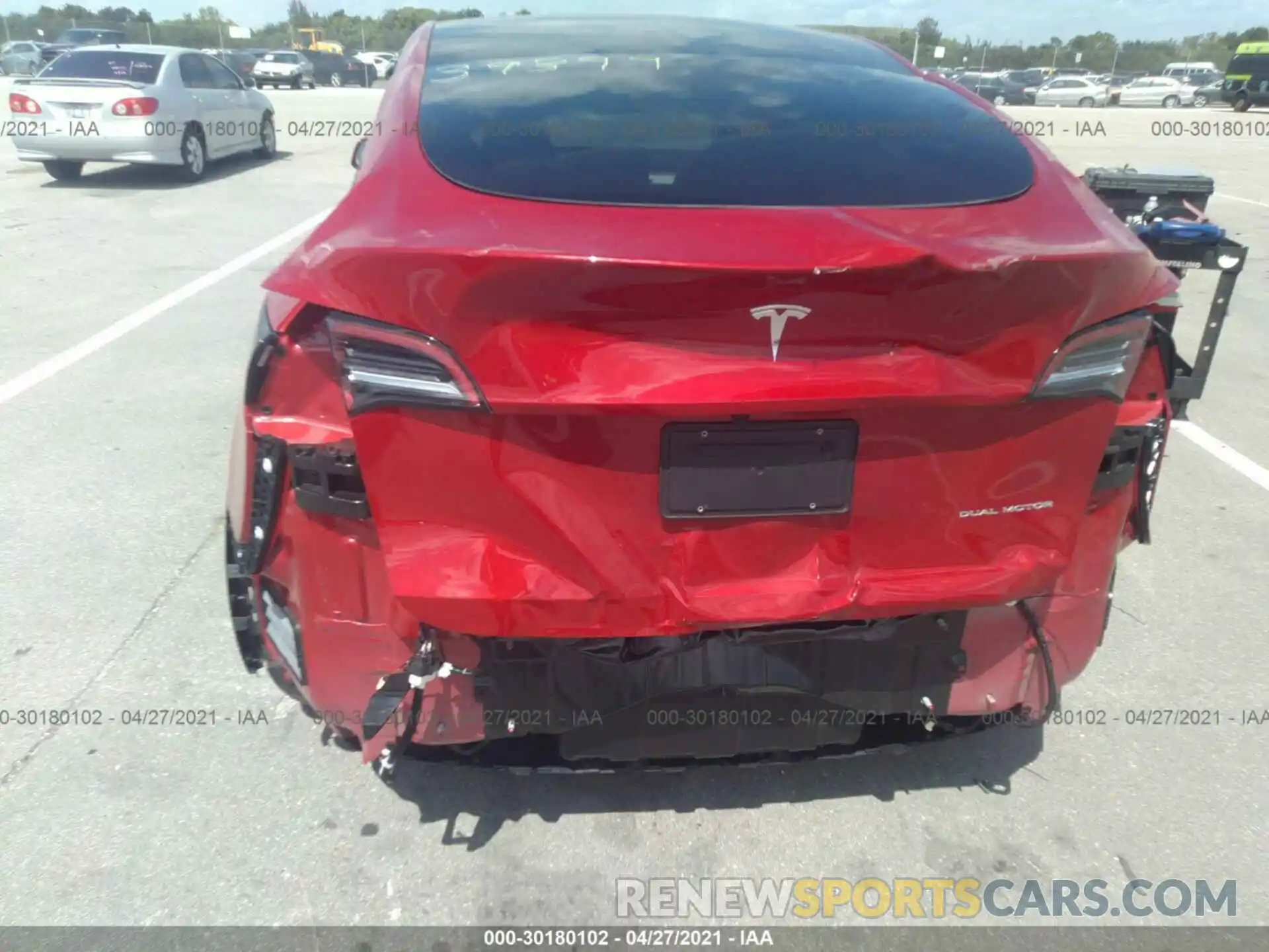 6 Photograph of a damaged car 5YJYGDEE3LF040413 TESLA MODEL Y 2020