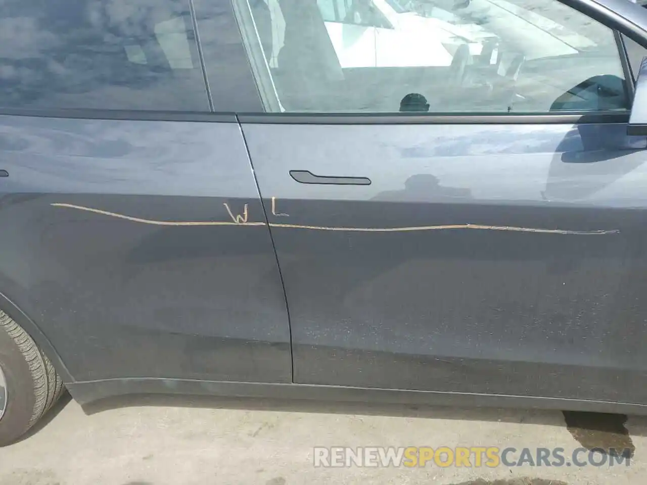 9 Photograph of a damaged car 5YJYGDEE3LF047555 TESLA MODEL Y 2020