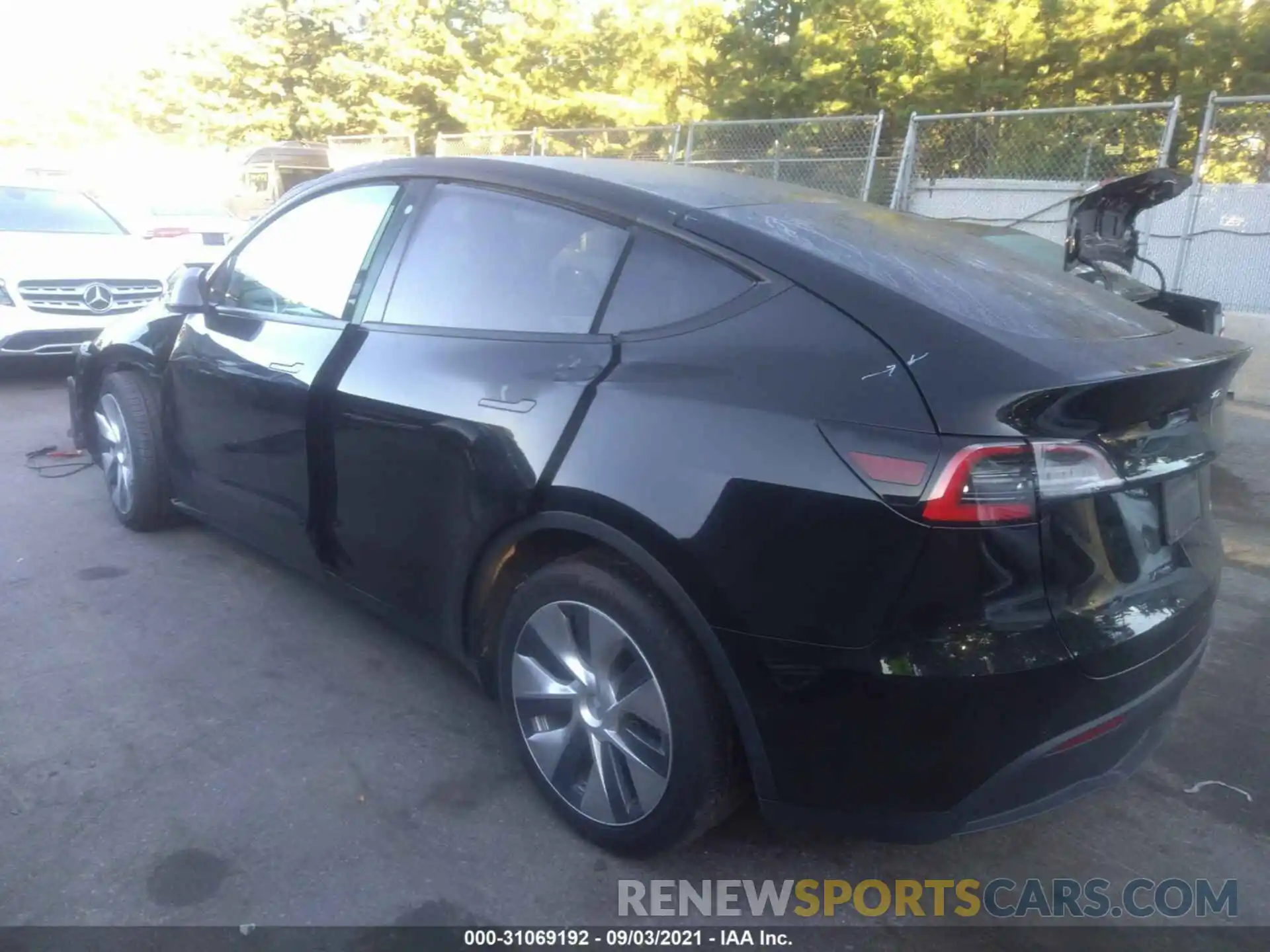 3 Photograph of a damaged car 5YJYGDEE3LF049757 TESLA MODEL Y 2020