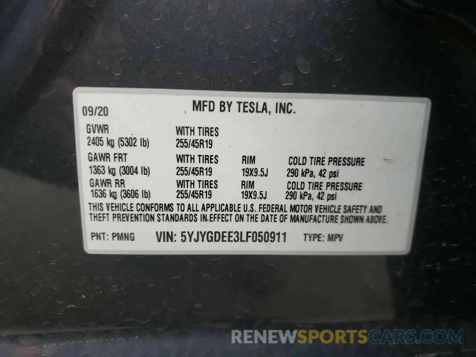 10 Photograph of a damaged car 5YJYGDEE3LF050911 TESLA MODEL Y 2020