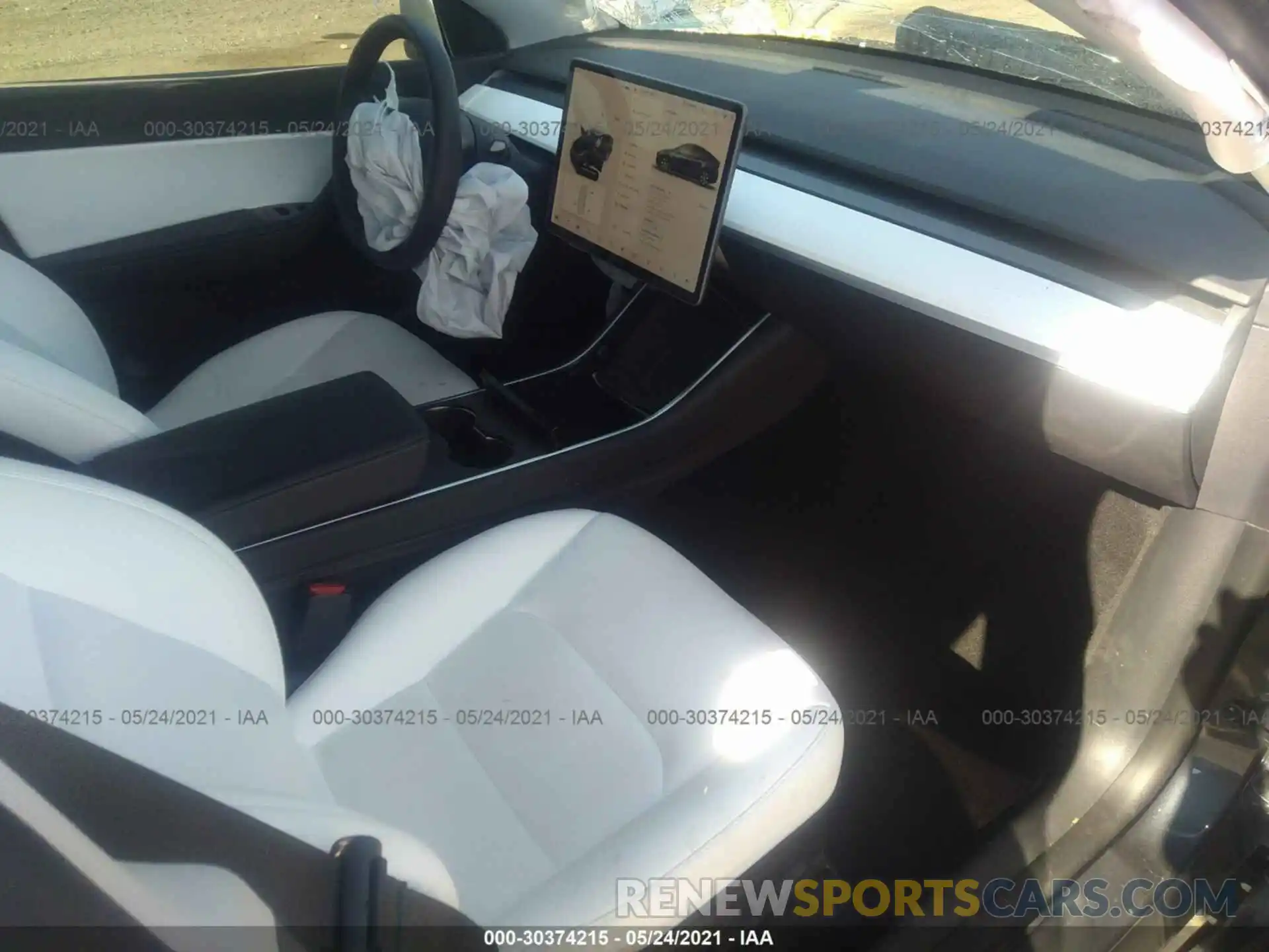 5 Photograph of a damaged car 5YJYGDEE3LF053730 TESLA MODEL Y 2020