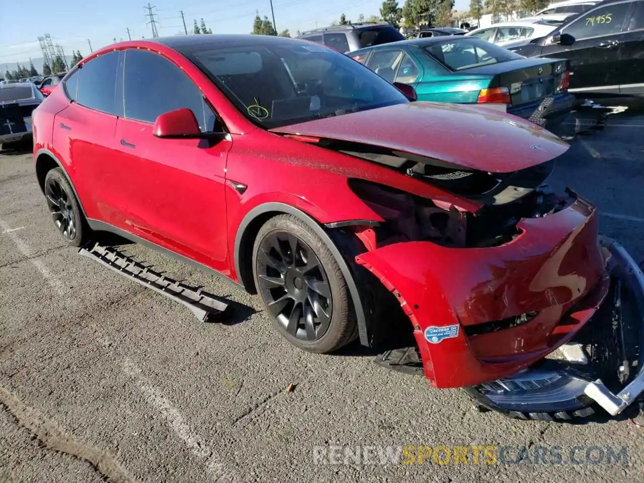 1 Photograph of a damaged car 5YJYGDEE3LF055381 TESLA MODEL Y 2020