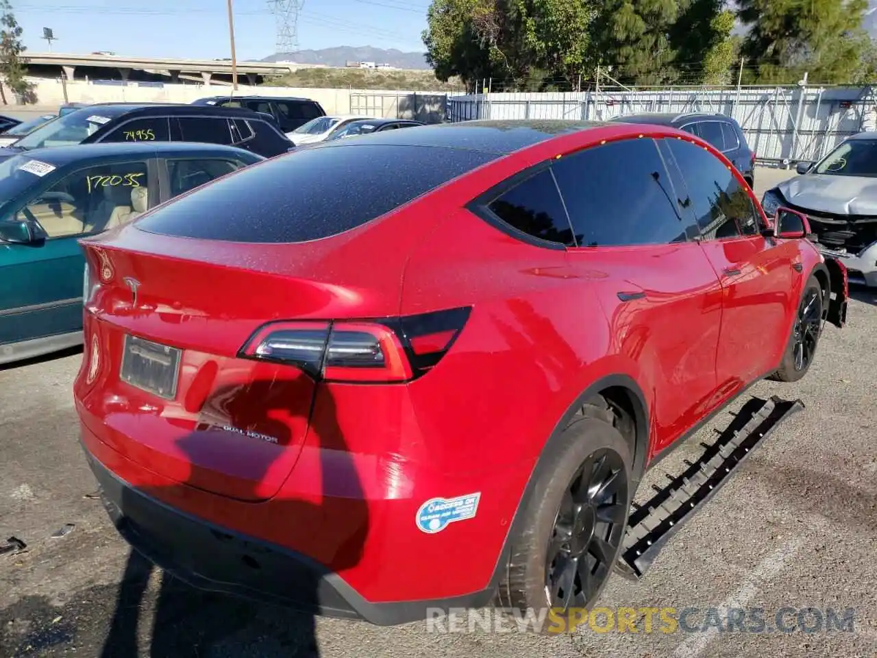 4 Photograph of a damaged car 5YJYGDEE3LF055381 TESLA MODEL Y 2020