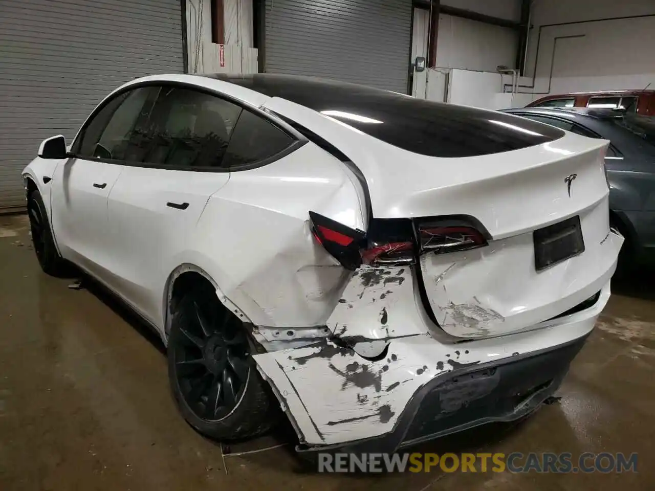 3 Photograph of a damaged car 5YJYGDEE3LF058586 TESLA MODEL Y 2020