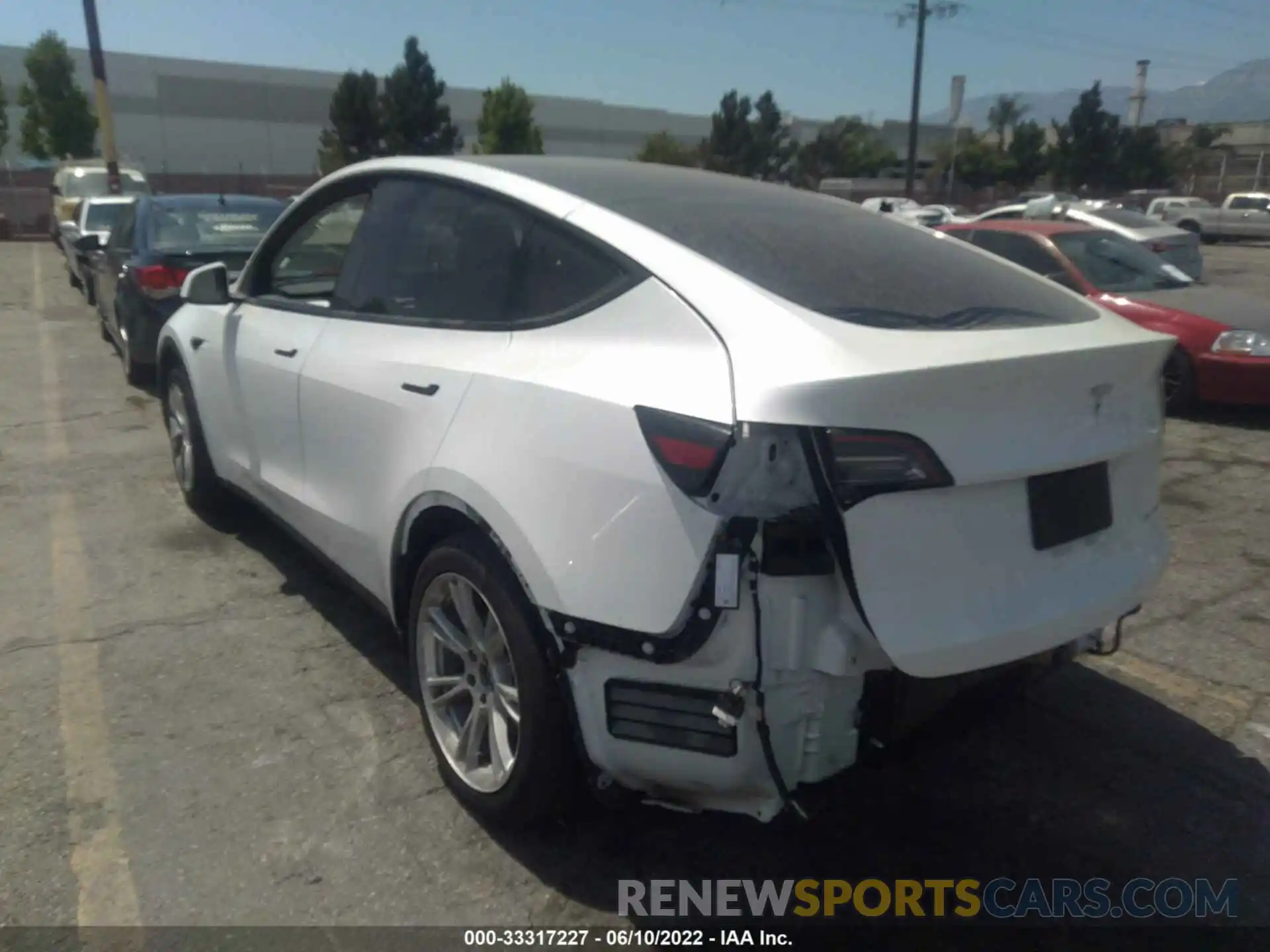 3 Photograph of a damaged car 5YJYGDEE3LF058961 TESLA MODEL Y 2020