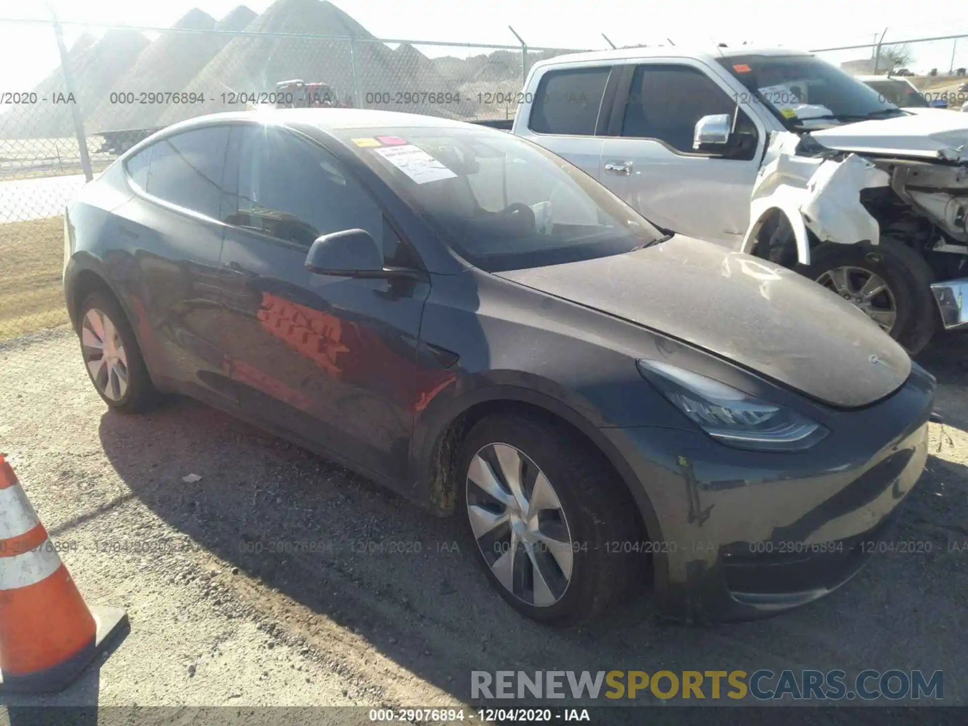 1 Photograph of a damaged car 5YJYGDEE3LF059205 TESLA MODEL Y 2020