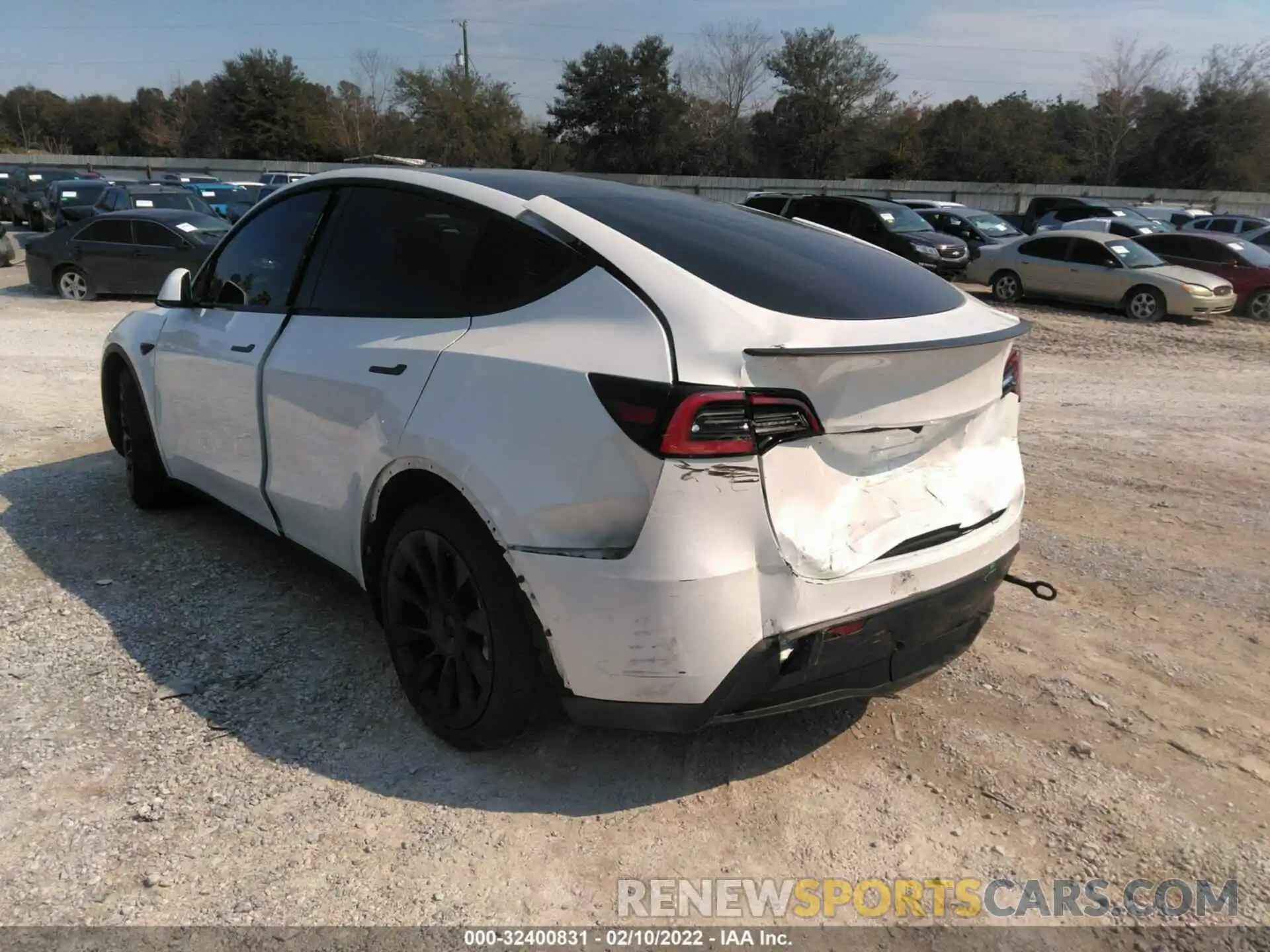 3 Photograph of a damaged car 5YJYGDEE4LF011082 TESLA MODEL Y 2020