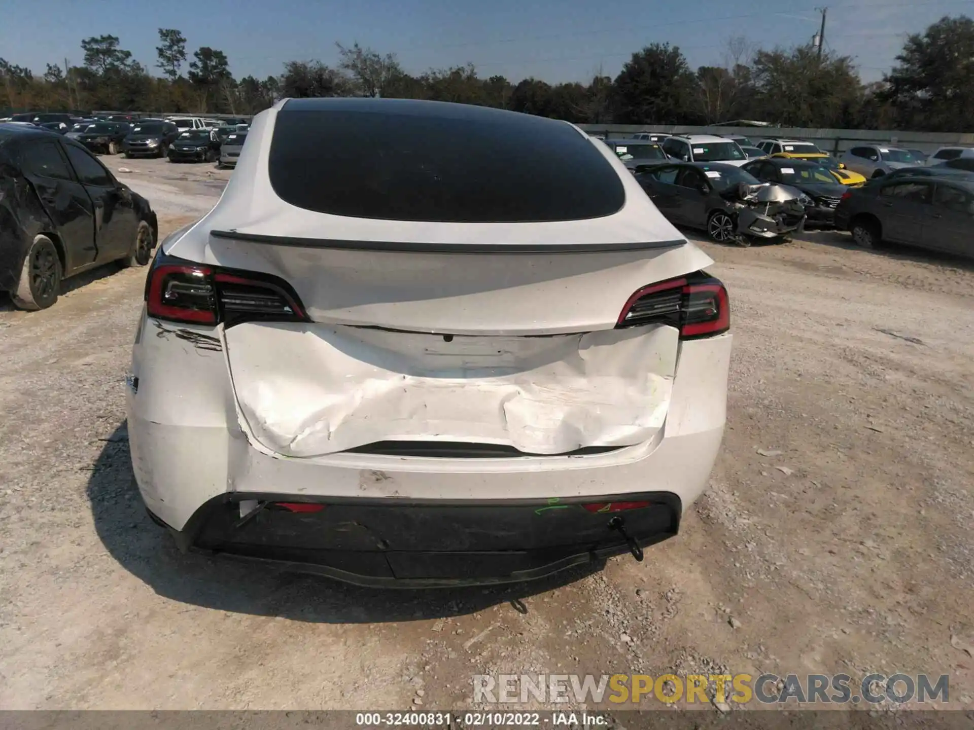 6 Photograph of a damaged car 5YJYGDEE4LF011082 TESLA MODEL Y 2020