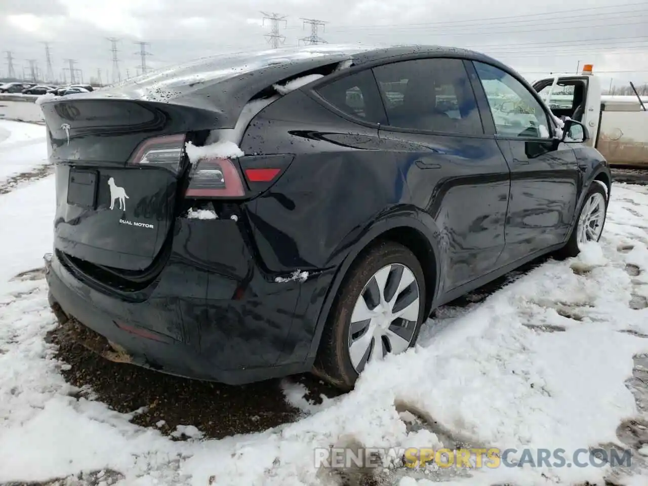 4 Photograph of a damaged car 5YJYGDEE4LF014127 TESLA MODEL Y 2020