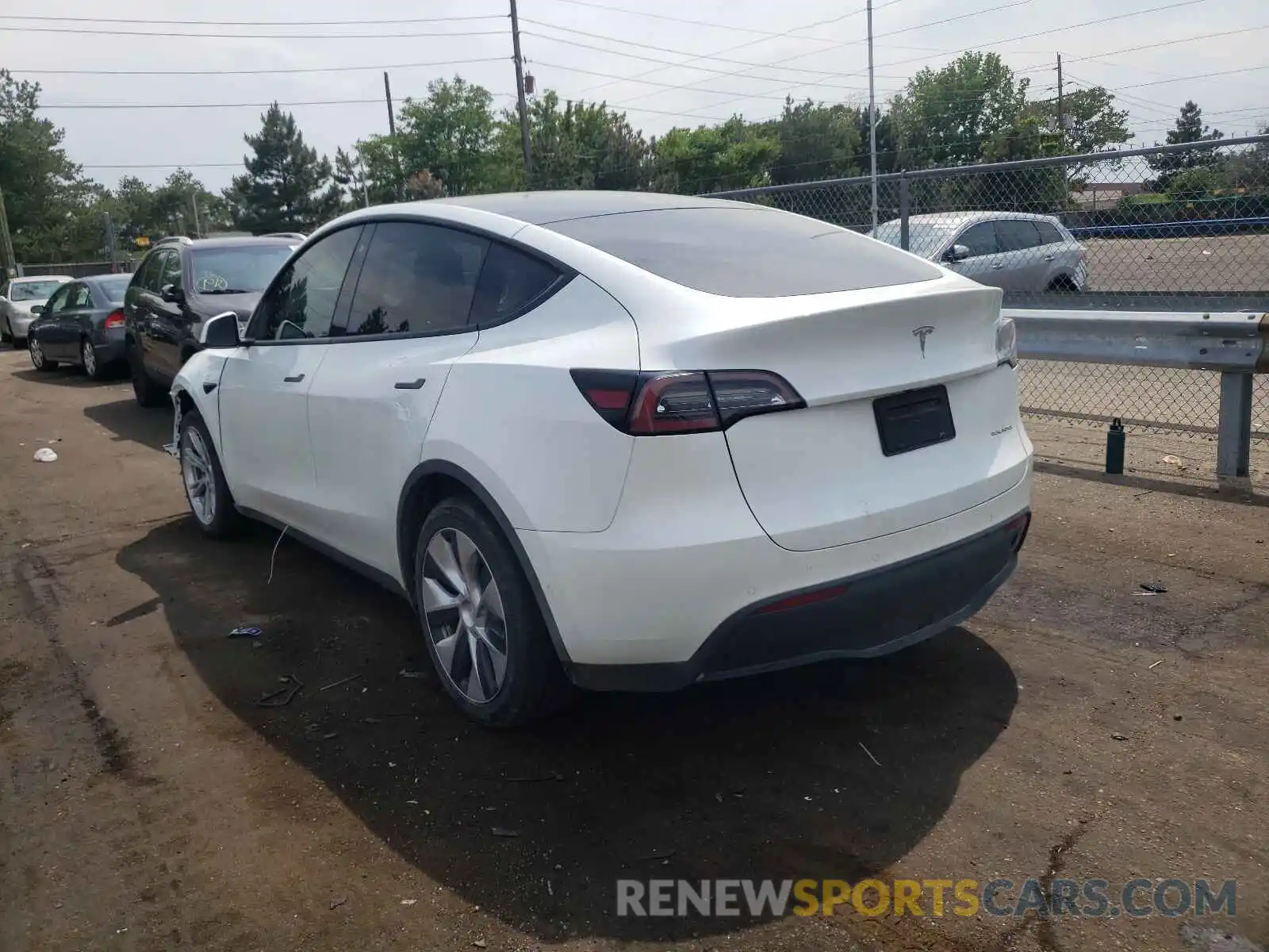 3 Photograph of a damaged car 5YJYGDEE4LF015147 TESLA MODEL Y 2020