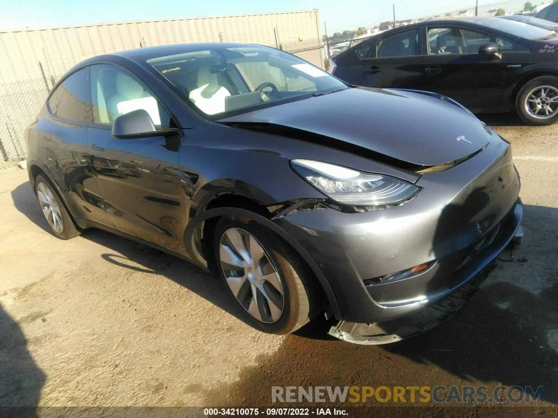 1 Photograph of a damaged car 5YJYGDEE4LF017416 TESLA MODEL Y 2020