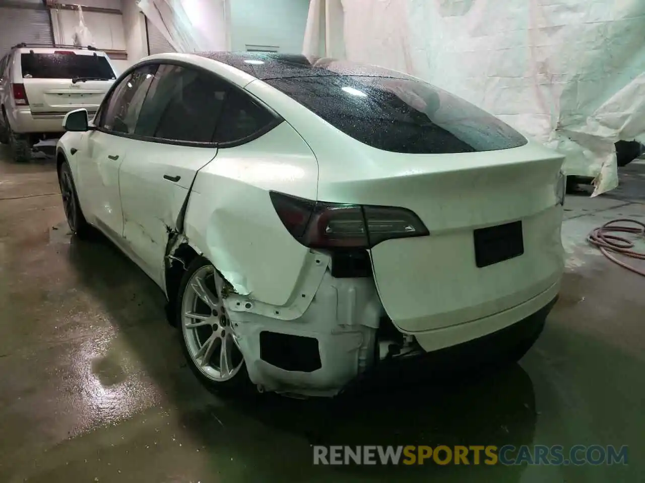 3 Photograph of a damaged car 5YJYGDEE4LF026570 TESLA MODEL Y 2020