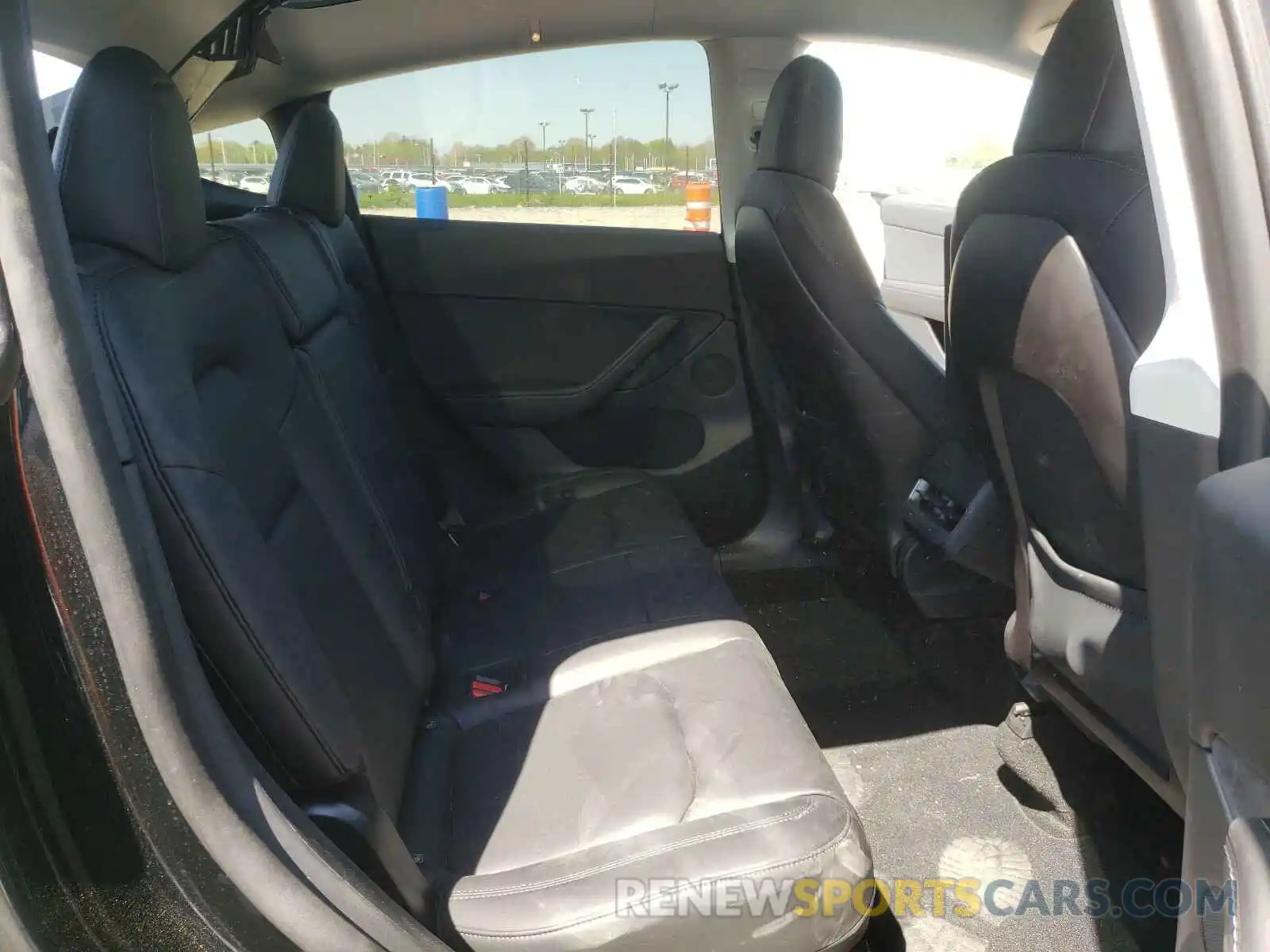 6 Photograph of a damaged car 5YJYGDEE4LF026875 TESLA MODEL Y 2020