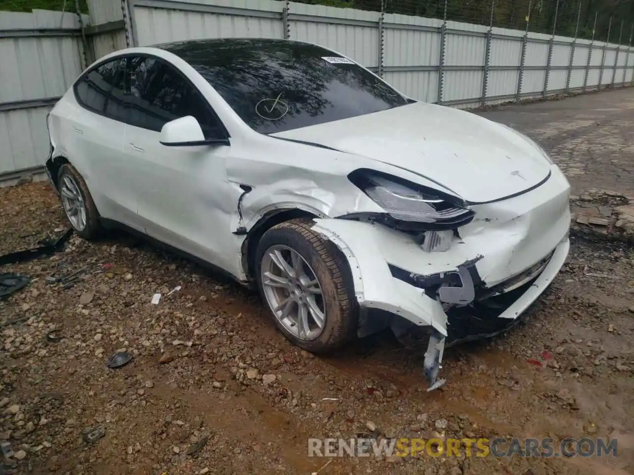 1 Photograph of a damaged car 5YJYGDEE4LF027525 TESLA MODEL Y 2020