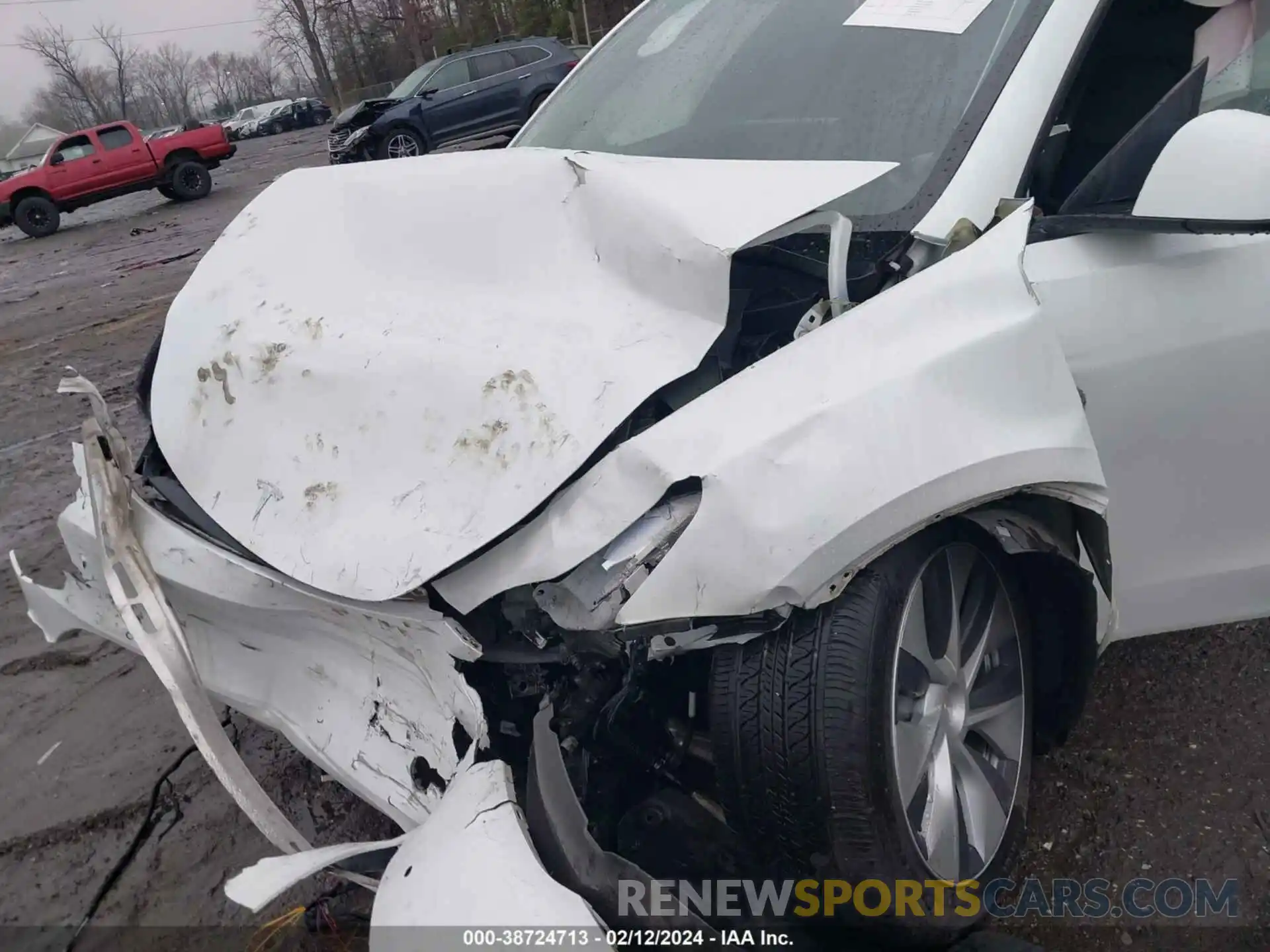 6 Photograph of a damaged car 5YJYGDEE4LF031932 TESLA MODEL Y 2020