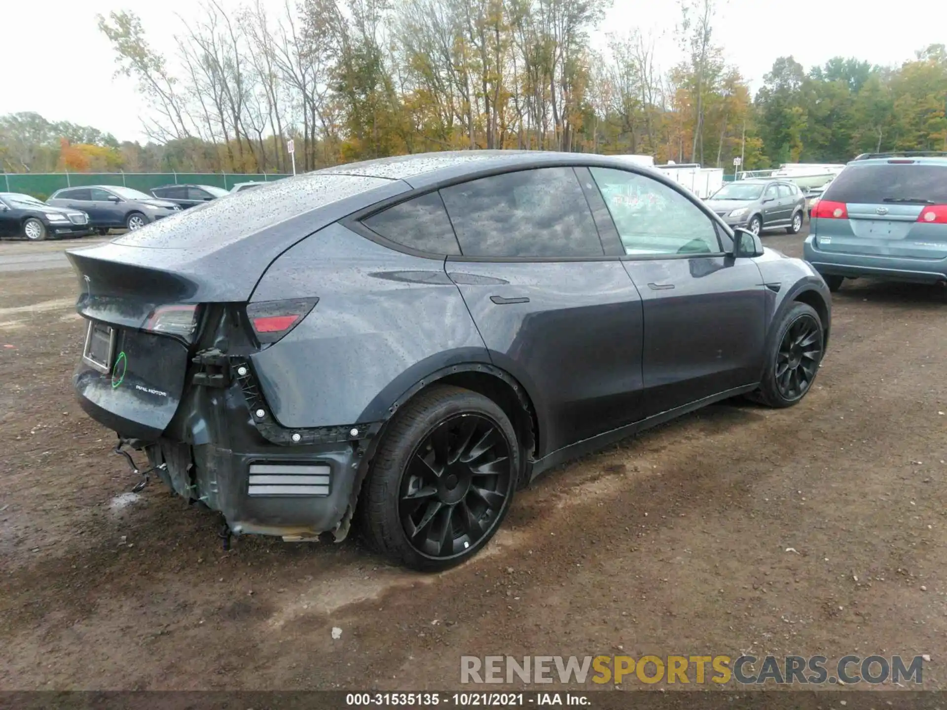 4 Photograph of a damaged car 5YJYGDEE4LF034796 TESLA MODEL Y 2020