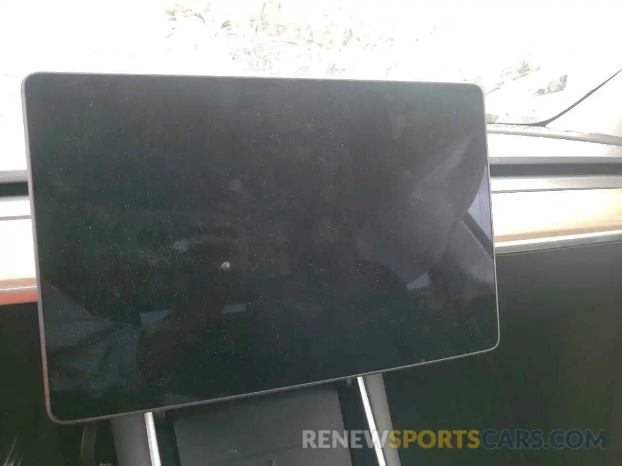 8 Photograph of a damaged car 5YJYGDEE4LF035303 TESLA MODEL Y 2020