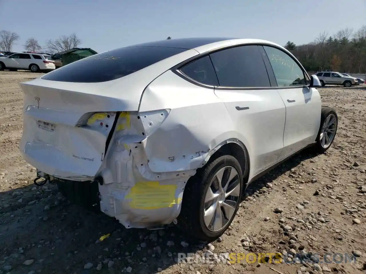 4 Photograph of a damaged car 5YJYGDEE4LF037021 TESLA MODEL Y 2020